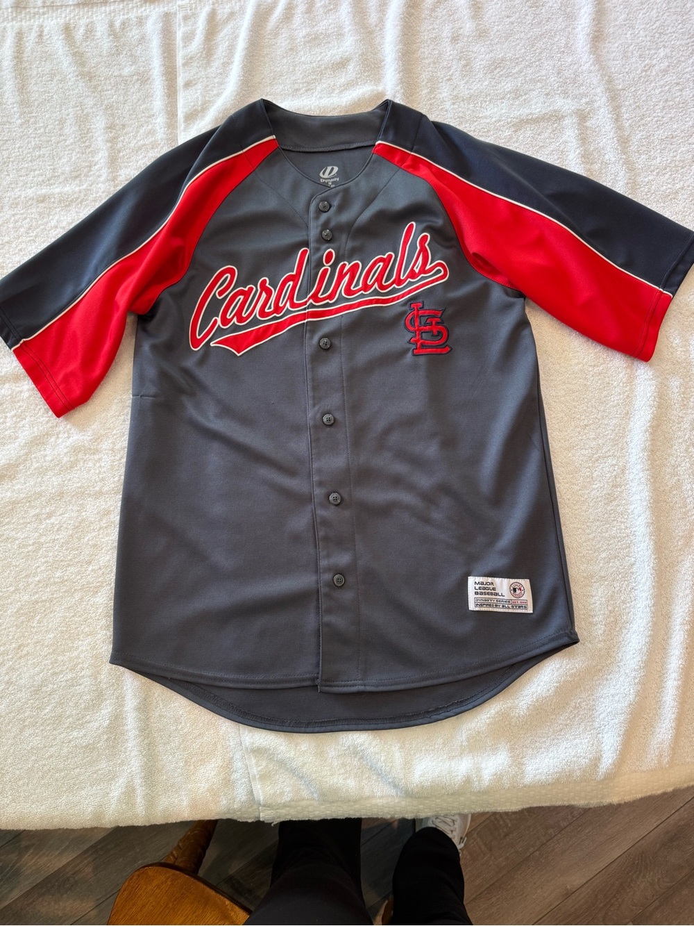 St. Louis Cardinals men’s Grey  & Red Button-Up Baseball Jersey. Size Medium